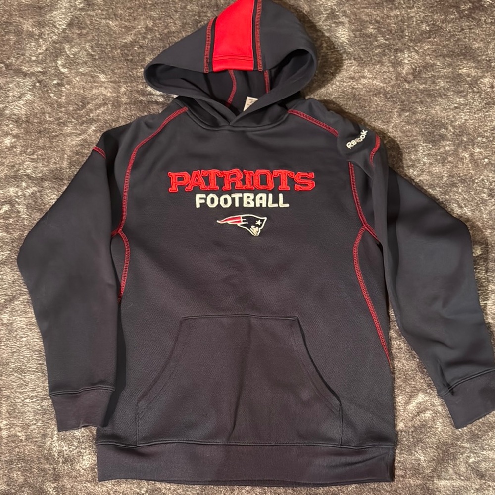 NFL Team Apparel New England Patriots kids hoodie by Reebok kids 10/12